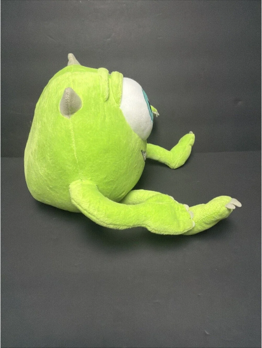 Kohls Disney Pixar Monsters Inc 2014 Green Monster One Eye NWT